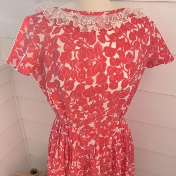 Poppy Pink Bright Floral 1940’s Dress with Ruffle Pleat Neckline - The Notebook - Picture 2 of 11